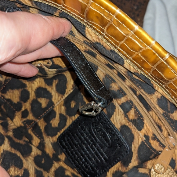 Vintage BRIGHTON Gold Shiny Patent Croc-Embossed Leather Slouchy Shoulder Bag - Picture 12 of 13